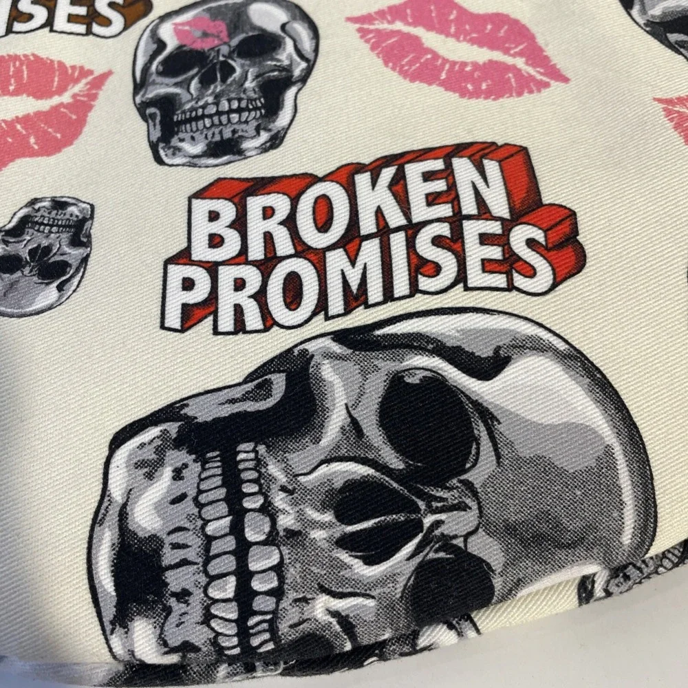 NWT!‎ Broken Promises Skull Lips Kiss Pink Black Fanny Pack Kiss Of Death Zumiez